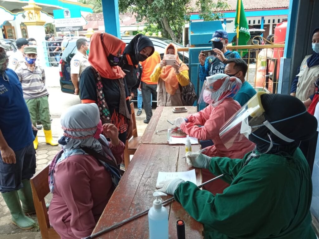 Banjir Banyumas, UMP Berikan Pengobatan Gratis