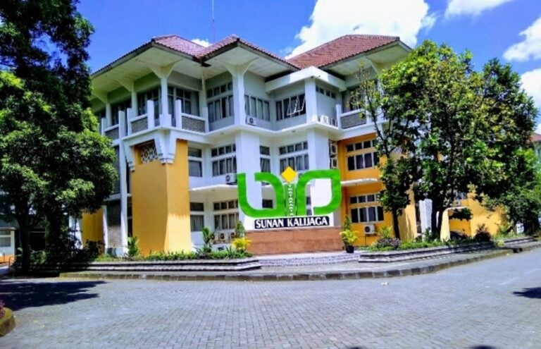 Di Tengah Radikalisasi Medsos oleh Buzzer, UIN dan Kampus Islam Harus Mempelopori Moderasi Beragama dan Berbangsa