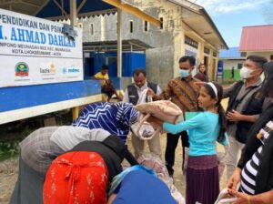 Muhammadiyah Beri Bantuan Bagi Pengungsi Muslimah Rohingnya di Aceh