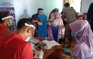 Relawan Muhammadiyah Dompu Layani Warga Terdampak Banjir di Hu’u NTB