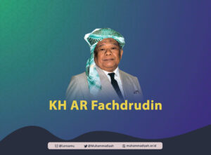 KH Abdur Rozak Fachrudin (Ketua 1968 - 1990)