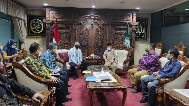 Tingkatkan Kedekatan, Bank Bukopin Silaturahim ke PP Muhammadiyah