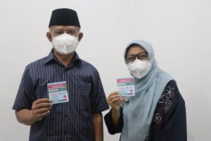 Ketum Muhammadiyah dan Aisyiyah Lakukan Vaksinasi Covid-19 Tahap Kedua