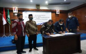 Maksimalkan Pengembangan UMKM, Induk Baitul Tamwil Muhammadiyah Teken MOU dengan BSB