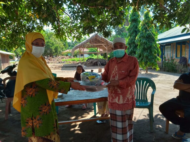 ‘Aisyiyah Salurkan Bantuan Bencana bagi 300 KK di Flores Timur dari Sido Muncul