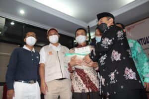 Buddha Tzu Chi Gandeng Muhammadiyah Salurkan 62 Ton Sembako untuk Masyarakat