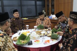 Sebab Perpecahan Umat: Kurang Silaturahmi dan Kurang Komunikasi