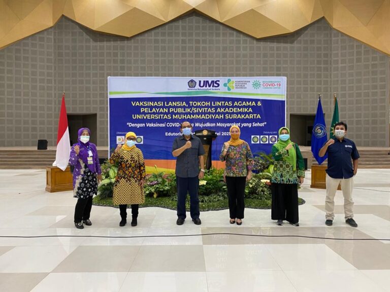 2500 Orang Mengikuti Vaksinasi Covid-19 Lintas Agama di UMS