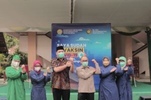 Madrasah Mu'allimin Muhammadiyah Yogyakarta bekerja sama dengan RSU PKU Muhammadiyah Kota Yogyakarta menyelenggarakan kegiatan vaksinasi Covid-19