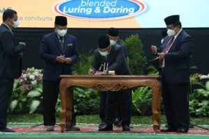 Pelantikan dihadiri oleh Kepala Lembaga Layanan Pendidikan Tinggi (LLDIKTI) Wilayah VI Prof. Dr. Ir. Muhammad Zainuri, DEA