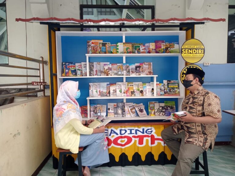 Semuanya terangkum dalam serba-serbi kegiatan Persyarikatan di bawah ini. Seluruh Kegiatan dibawah ini membuktikan bahwa Muhammadiyah terus bergerak dan tidak pernah istirahat.