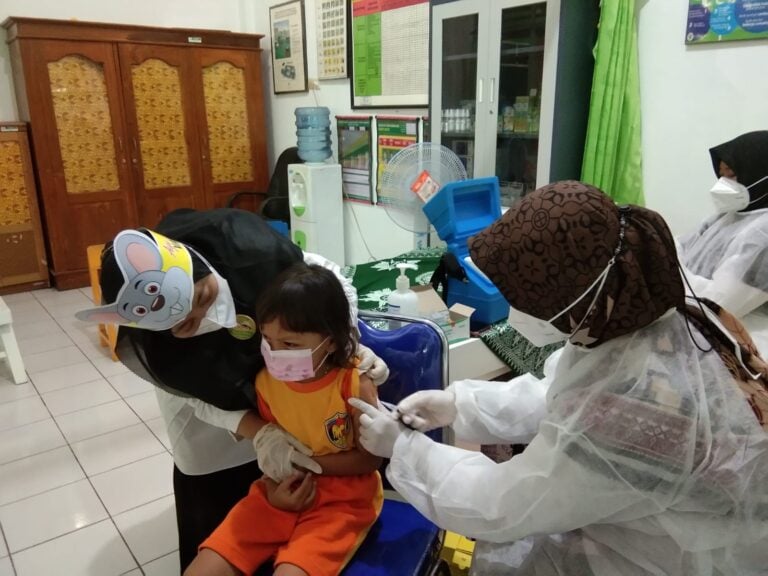 MCCC Laksanakan Vaksinasi Perdana Covid-19 Anak usia 6 Tahun