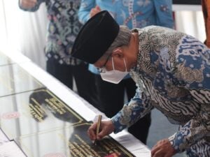 Ketua Umum PP Muhammadiyah Resmikan 11 Gedung dalam Sekali Kesempatan image