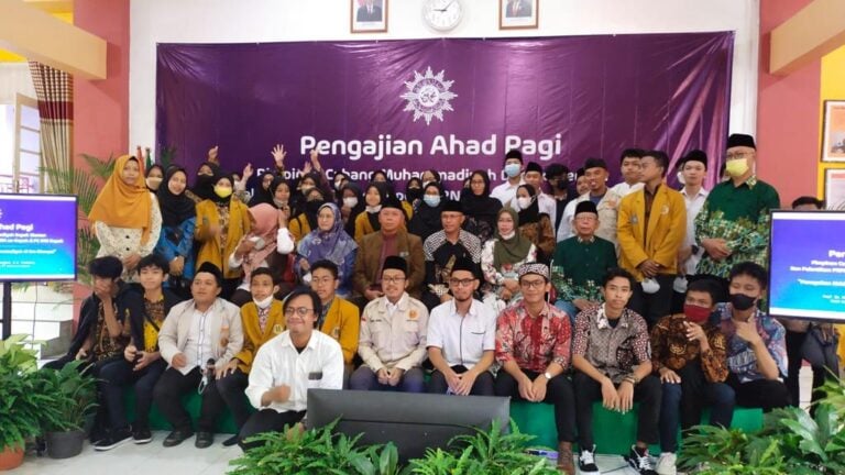 Keutamaan Jamaah Muhammadiyah, Memperhatikan Akhlak, Norma, Etika dalam Kehidupan