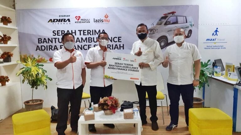 Adira Finance Syariah Salurkan Dua Unit Ambulans pada Lazismu image