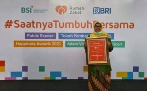 Wakil Ketua MDMC Terima Penghargaan Sebagai Tokoh Pemberdayaan 2021 image
