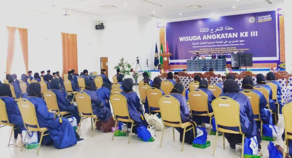Wisuda Ma’had Hasan UMKT, Anwar Abbas Dorong Alumni Menjadi Pebisnis Salih dan Bermoral