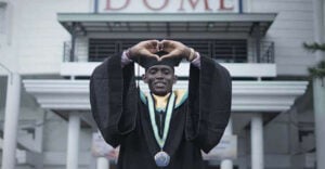 Jadi Wisudawan Terbaik, Mahasiswa UMM Asal Afrika Sebut Berkat Lingkungan Pendidikan Muhammadiyah yang Suportif image