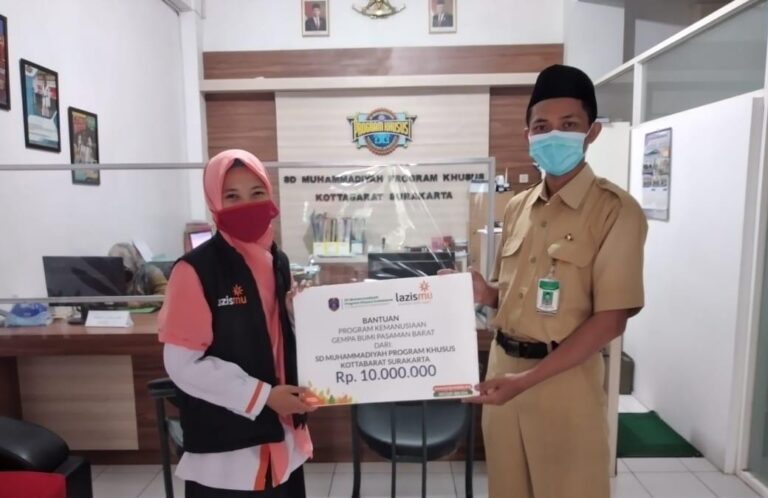 Melalui Lazismu, SD Muhammadiyah Ini Donasikan 10 Juta untuk Korban Gempa Pasaman Barat image