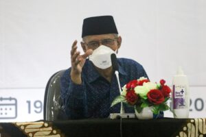 Diantara Dua Kutub Trend Ekstrim, Muhammadiyah Teguh – Kokoh Berada di Tengah image
