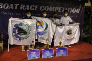 Tim UMM Raih Juara Satu Boat Race Competition COMET 3.0
