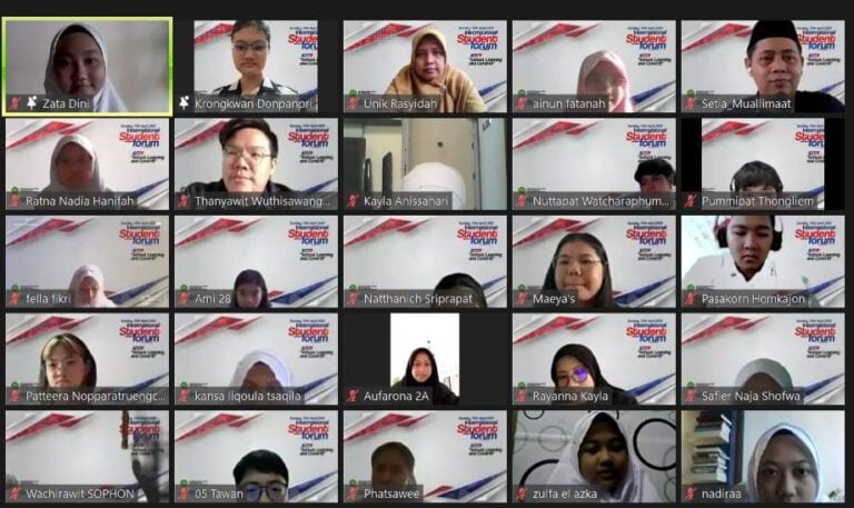 Madrasah Mu’allimaat Muhammadiyah Yogyakarta bersama Streesmutprakan School Thailand Gelar International Student Forum