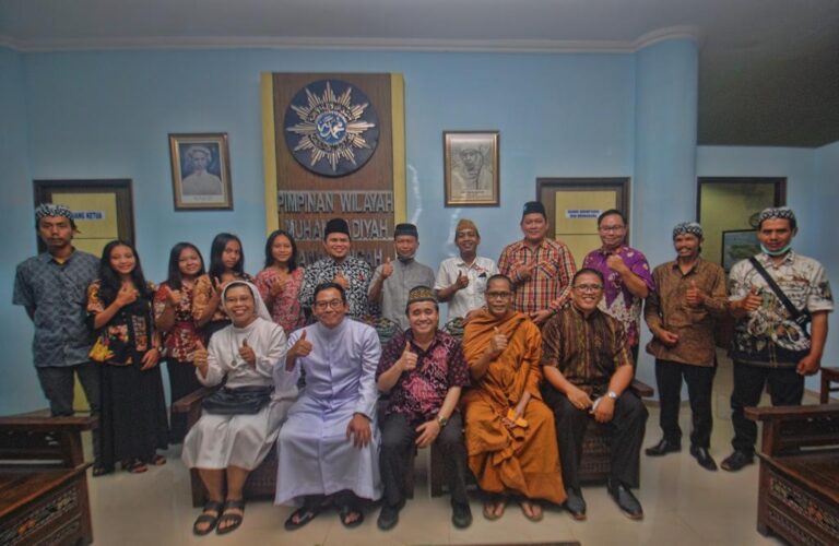 Penuh Kehangatan, Muhammadiyah Jawa Tengah Jamu Silaturahim Tokoh Lintas Agama image