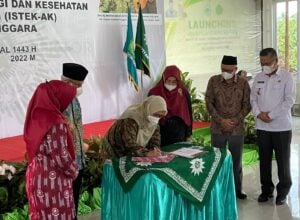 Ketua Umum PP ‘Aisyiyah Resmikan Institut Sains Teknologi dan Kesehatan ‘Aisyiyah Kendari image