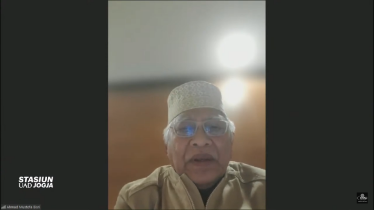 Dalam forum Takziah Virtual yang diselenggarakan oleh PSDM PP Muhammadiyah, Jumat malam (27/5), ulama kharistmatik NU, Ahmad Mustofa Bisri atau Gus Mus menilai meninggalnya Buya Syafii sebagai kehilangan besar bagi bangsa Indonesia.