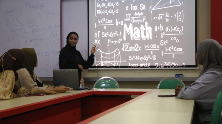 Raih Akreditasi Unggul, Prodi Matematika Kampus Muhammadiyah Ini Gencarkan Lulus 7 Semester