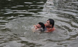 Tips Pertolongan Pertama Selamatkan Korban Tenggelam image