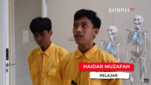 Dua Pelajar Muhammadiyah ini Ubah Limbah Kelapa Muda Jadi Energi Listrik image