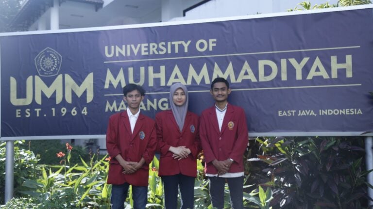 Mahasiswa Muhammadiyah Menang Debat Politik Tingkat Nasional image