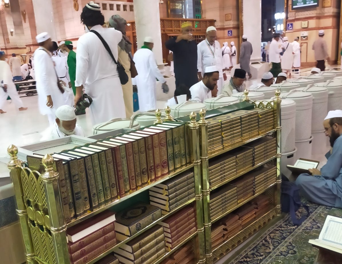 Jamaah Haji Muhammadiyah Tinggalkan Jejak Baik di Masjid Nabawi berupa Wakaf Al Quran