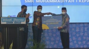 SMK Muhammadiyah 1 Kepanjen Jadi Percontohan Nasional, Menko PMK RI Beri Pujian image