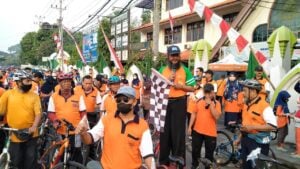Ratusan Warga Muhammadiyah Solo Gowes to Muktamar image