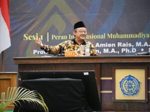 Abdul Mu’ti, Sekretaris Umum Pimpinan Pusat Muhammadiyah menyampaikan bahwa untuk melakukan internasionalisasi pendidikan itu ada beberapa langkah yang bisa ditempuh. 