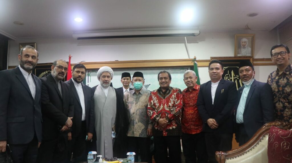 Kantor Pimpinan Pusat Muhammadiyah Jakarta menjamu kunjungan Rektor Al-Mustafa International University (MIU) dari Kota Qum, Republik Islam Iran beserta rombongannya