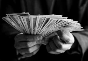 Meminjang Uang dari Bank untuk Modal Usaha, Bolehkah?