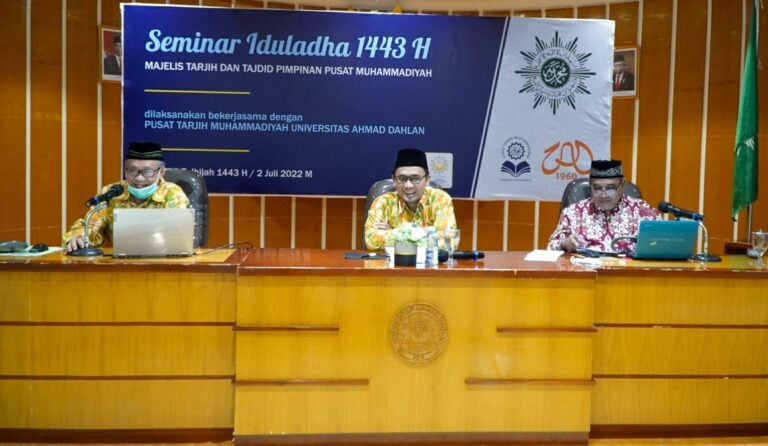 Sembelih Kurban Ikut Muhammadiyah, Salat Idul Adha Ikut Pemerintah, Bagaimana Hukumnya? image