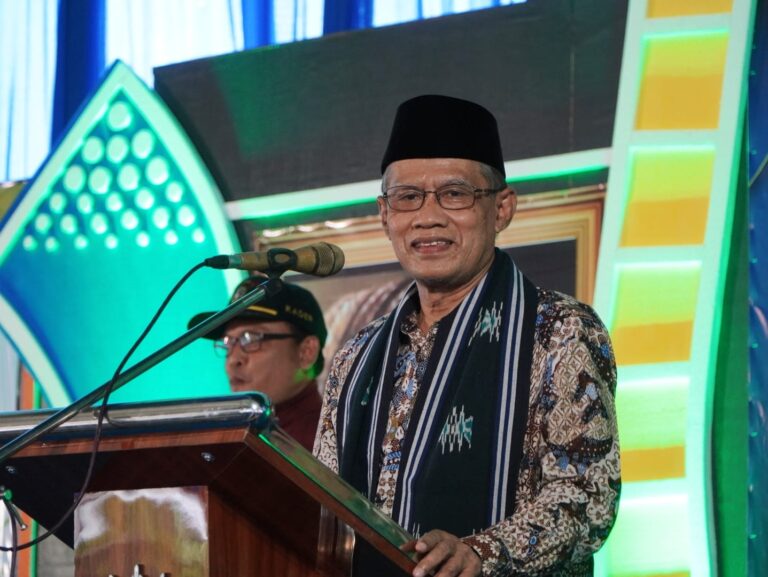 Haedar Nashir Ajak Warga Muhammadiyah Jaga Warisan Kiai Ahmad Dahlan: Mengamalkan Al Quran image