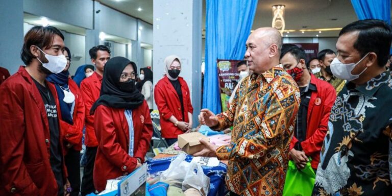 Datang ke Universitas Muhammadiyah, MenKop UKM Berkeinginan Cetak Sejuta Wirausahawan image