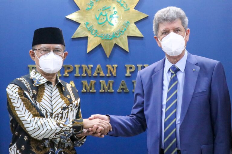 Terima Silaturahmi Dubes Palestina, Haedar : Muhammadiyah Tidak Akan Surut Mendukung Palestina Merdeka