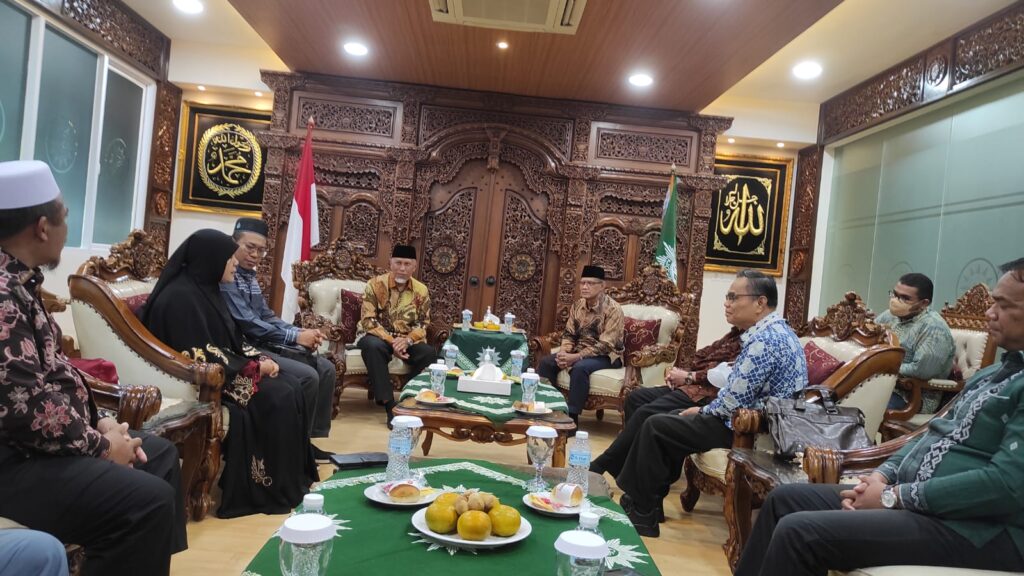 Jamu Persatuan Minang, PP Muhammadiyah Ditawari Kerja Sama Bangun Rumah Sakit di Johor Bahru Malaysia