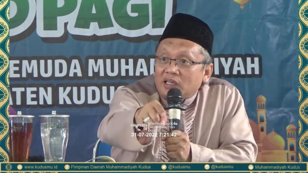 Semua Amal Kebajikan Dipublish di Medsos, Bagaimana Hukumnya?