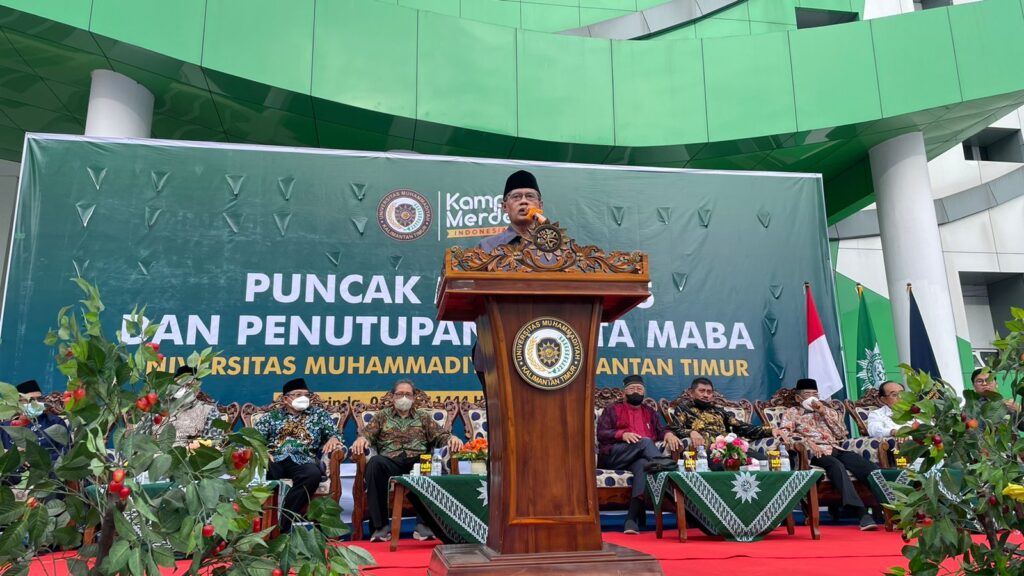Hadir di UMKT, Haedar Pesankan Lima Hal Ini pada Mahasiswa Muhammadiyah