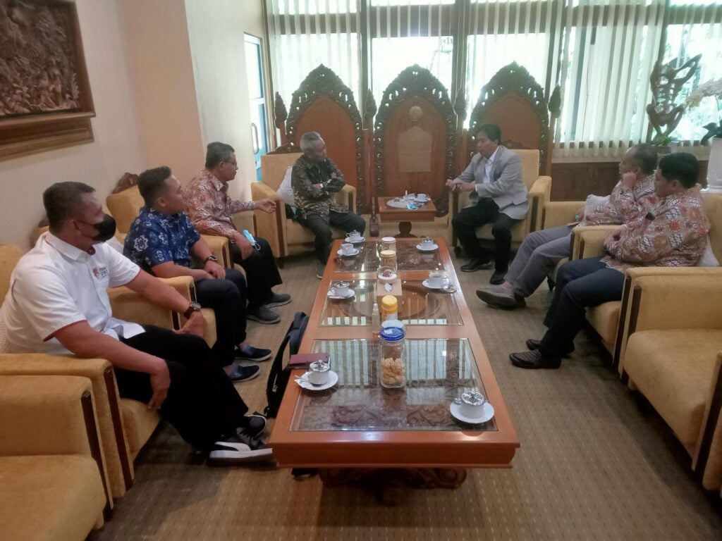 Sambut Hangat Panitia Penerima Muktamar, UNS Siap Bantu Sukseskan Muktamar Muhammadiyah ‘Aisyiyah ke-48