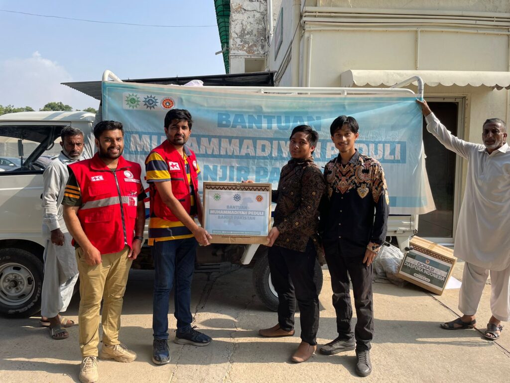 Muhammadiyah Pakistan bersama Diaspora Indonesia dan KBRI Islamabad Salurkan Bantuan bagi Penyintas Banjir Pakistan
