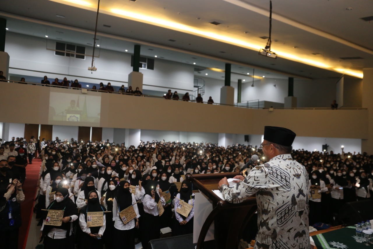 Menyongsong Indonesia Emas 2045, Mahasiswa Baru Harus Dibekali Ilmu Akademik dan Life Skill