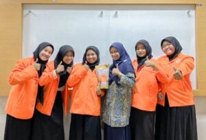 Mahasiswa UAD Inisiasi Pemanfaatan Limbah Tulang Sisa Makan Konsumen untuk Pakan Ikan Lele